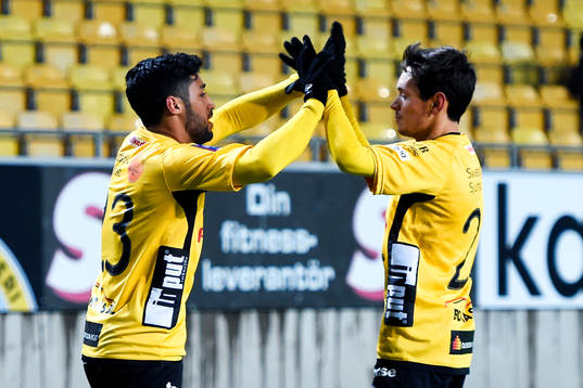 Elfsborgs Arjan Mostafa och Liridon Gashi jublar