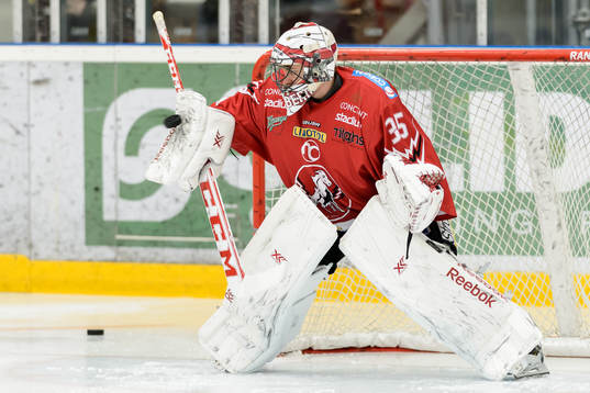 Vita Hästens målvakt Henrik Lundberg