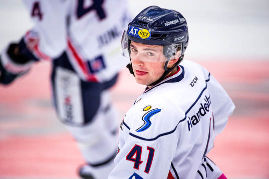 Linköpings Broc Little före ishockeymatchen i SHL mellan