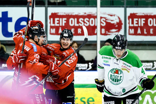 Vita Hästens Henrik Thegel jublar
