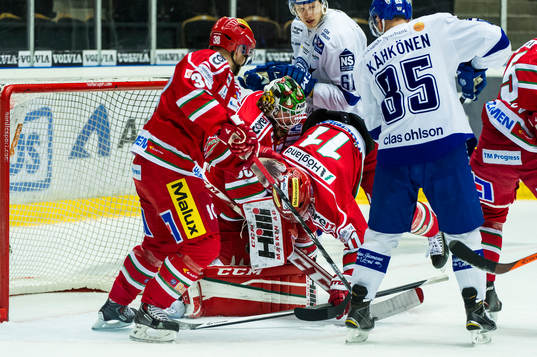 Leksands Toni Kähkönen och Johan Ryno ligger på framför
