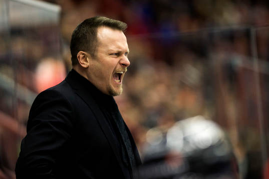 Luleås tränare Joakim Fagervall är arg