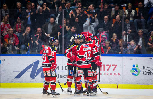 Örebros Brian Willsie gör 2-1 och jublar