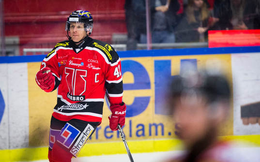 Örebros Brian Willsie gör 2-1 och jublar