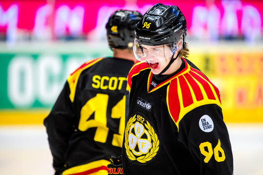 Brynäs Oskar Lindblom blöder