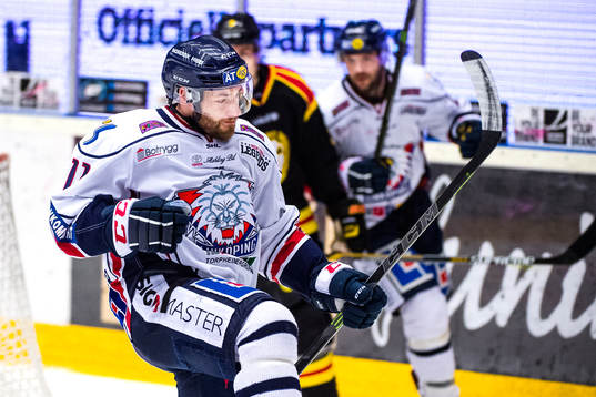 Linköpings Jacob Micflikier jublar