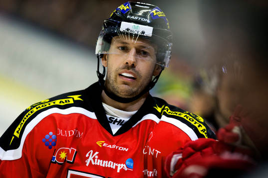 Örebros Jared Aulin jublar