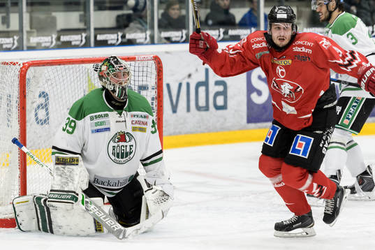 Vita Hästens Linus Näsström jublar