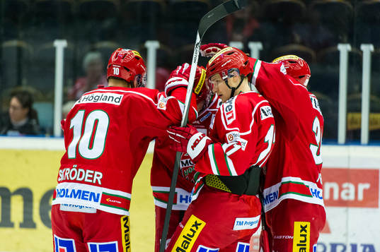 Modos Simon Önerud jublar då han satte sista målet för
