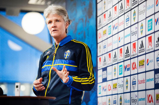Sveriges förbundskapten Pia Sundhage presenterar truppen