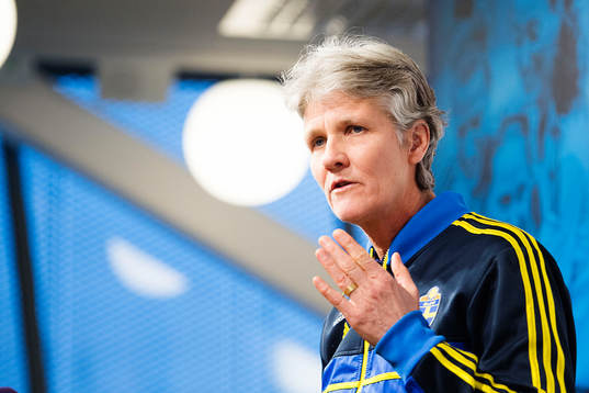 Sveriges förbundskapten Pia Sundhage presenterar truppen