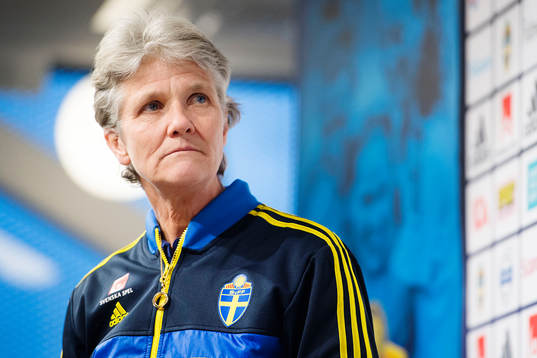 Sveriges förbundskapten Pia Sundhage presenterar truppen