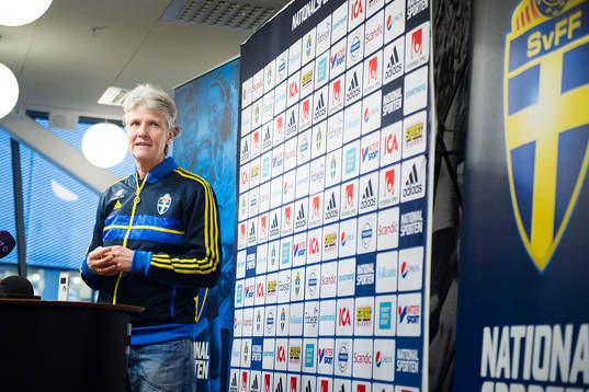Sveriges förbundskapten Pia Sundhage presenterar truppen