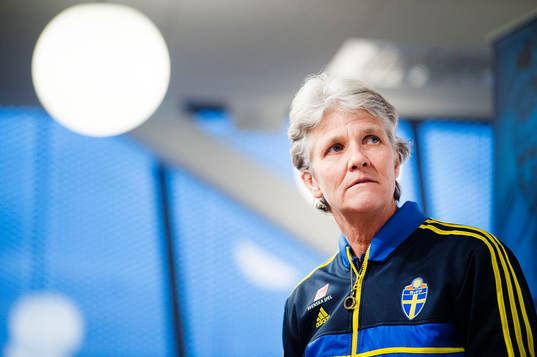 Sveriges förbundskapten Pia Sundhage presenterar truppen