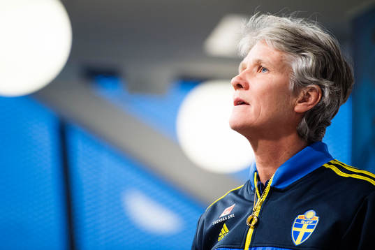 Sveriges förbundskapten Pia Sundhage presenterar truppen