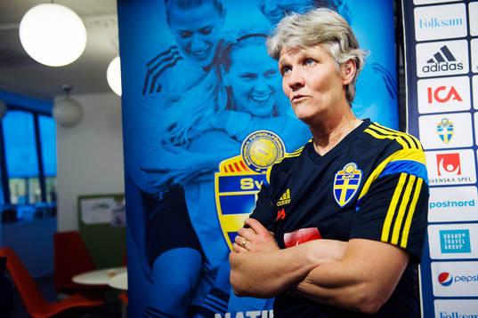 Sveriges förbundskapten Pia Sundhage presenterar truppen