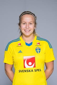 Rebecca Rulander som spelar i F17/98-landslaget