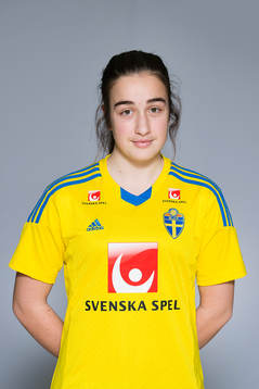 Edina Filekovic som spelar i F17/98-landslaget