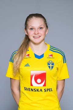 Amanda Persson som spelar i F17/98-landslaget