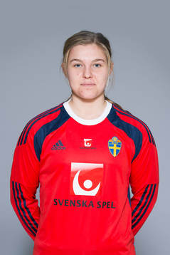 Moa Olsson som spelar i F17/98-landslaget