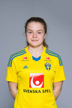 Josefin Steger  som spelar i F17/98-landslaget