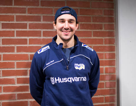 s Chris Campoli innan ishockeymatchen i SHL mellan