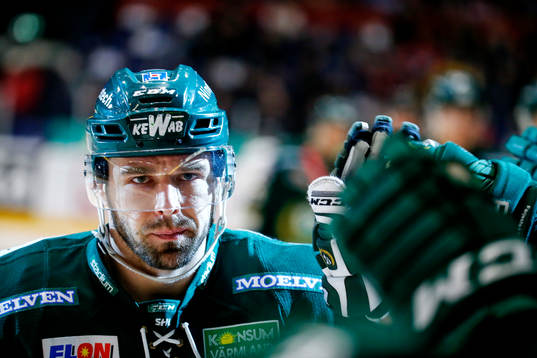Färjestads Milan Gulas jublar