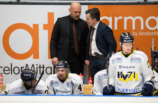 s tränare Andreas Johansson och assisterande tränare