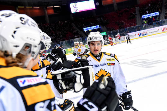 Skellefteås Andrew Calof jublar