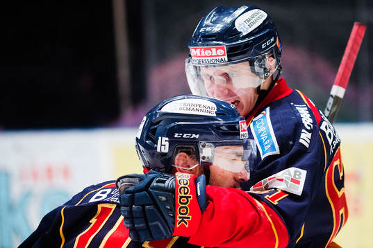 Djurgårdens Steve Saviano gör 2-3 och jublar med Markus
