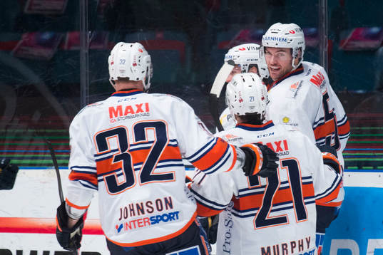 Växjös spelare jublar