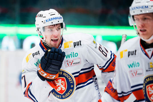 Växjös Robert Rosén jublar