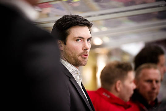 Moras tränare Jeremy Colliton deppar