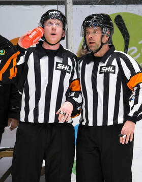 Domare Mikael Holm och Patrik Sjöberg