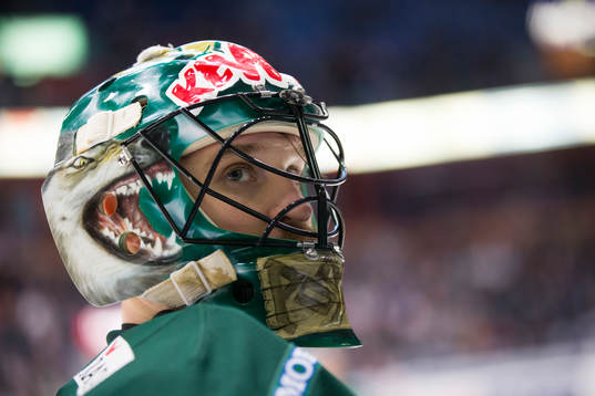 Färjestads målvakt Justin Pogge