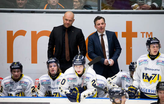 s tränare Andreas Johansson och assisterande tränare