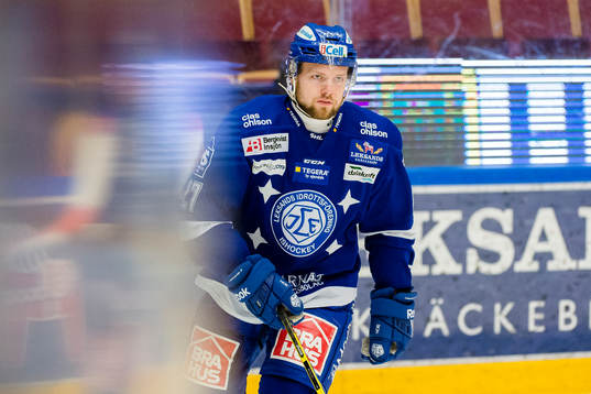 Leksands Viktor Mårtensson före ishockeymatchen i SHL