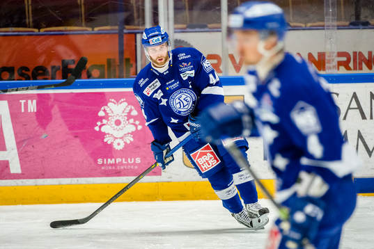 Leksands Mattias Guter före ishockeymatchen i SHL mellan