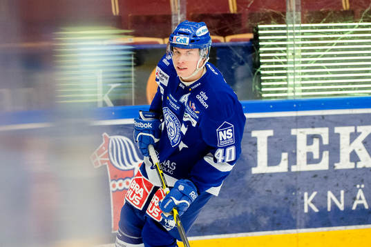 Leksands Tomi Sallinen före ishockeymatchen i SHL mellan