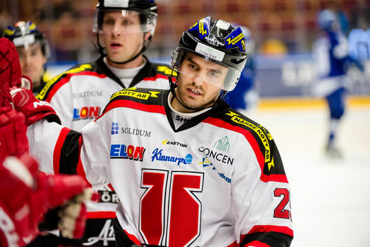 Örebros Martin Johansson jublar