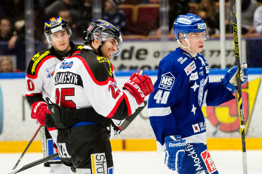 Örebros Martin Johansson jublar
