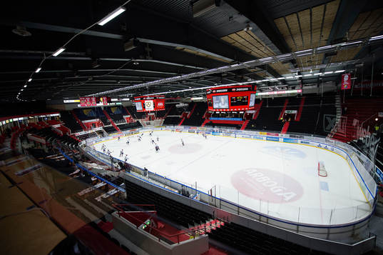 Lagen värmer upp i AXA sportcenter