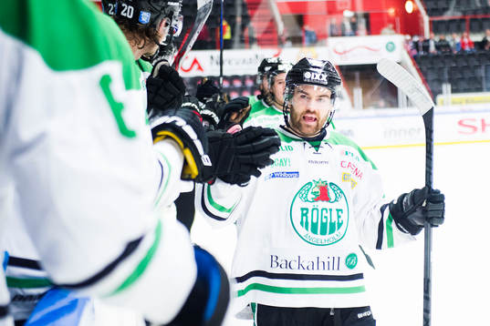 Rögles Jack Connolly jublar