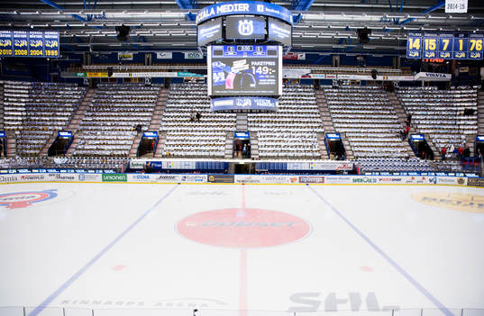 Kinnarps Arena utsmyckad med silverblad