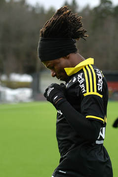 s Mohamed Bangura jublar
