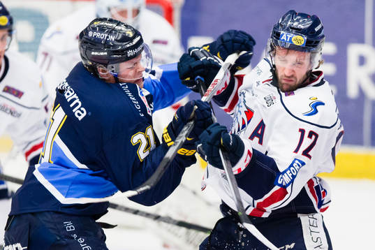 s Malte Strömwall mot Linköpings Sebastian Karlsson
