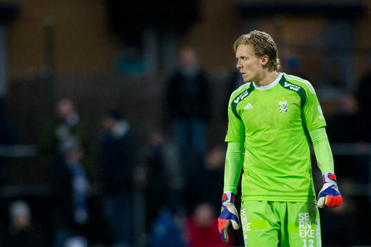 IFK Göteborgs målvakt Marcus Sandberg deppar