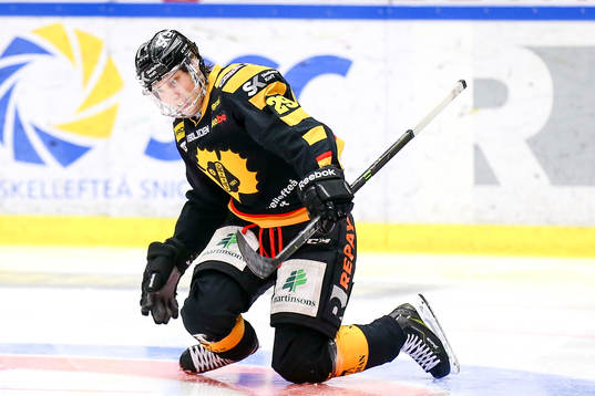 Skellefteås Oscar Sundqvist jublar