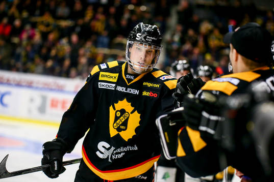 Skellefteås Oscar Sundqvist  jublar