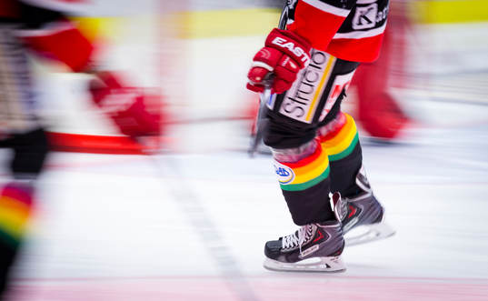Örebro värmer upp i färgglada pride damasker